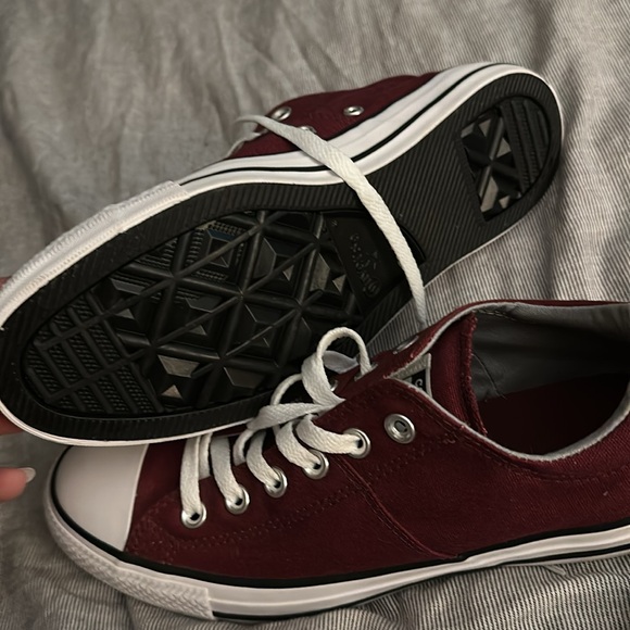 Maroon Converse All-Star sneaker women’s sz 9 men’s sz 7 new no tags never worn - Picture 2 of 5